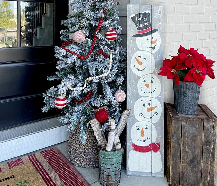 7 Projects to get you inspired for the Holidays! - Board and Brush